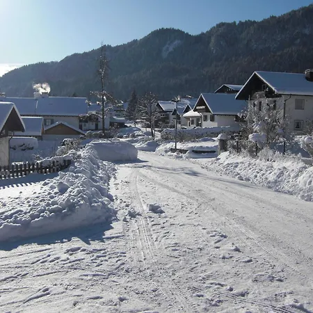 Haus Rosengarten 公寓 *